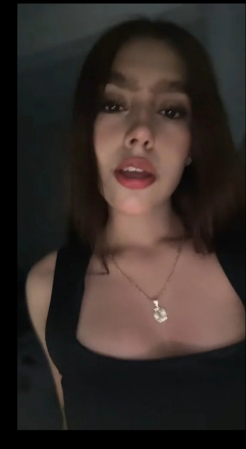 La puta nalgona de karla image 12
