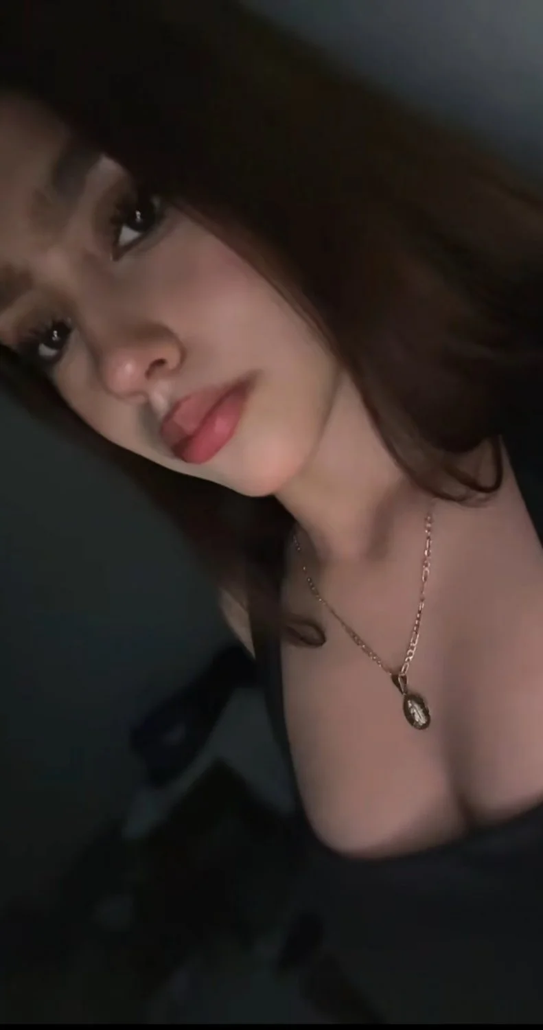 La puta nalgona de karla image 14