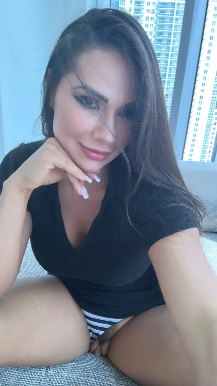 Hotmilf Esperanza big meaty clit 🥵🔥 image 9