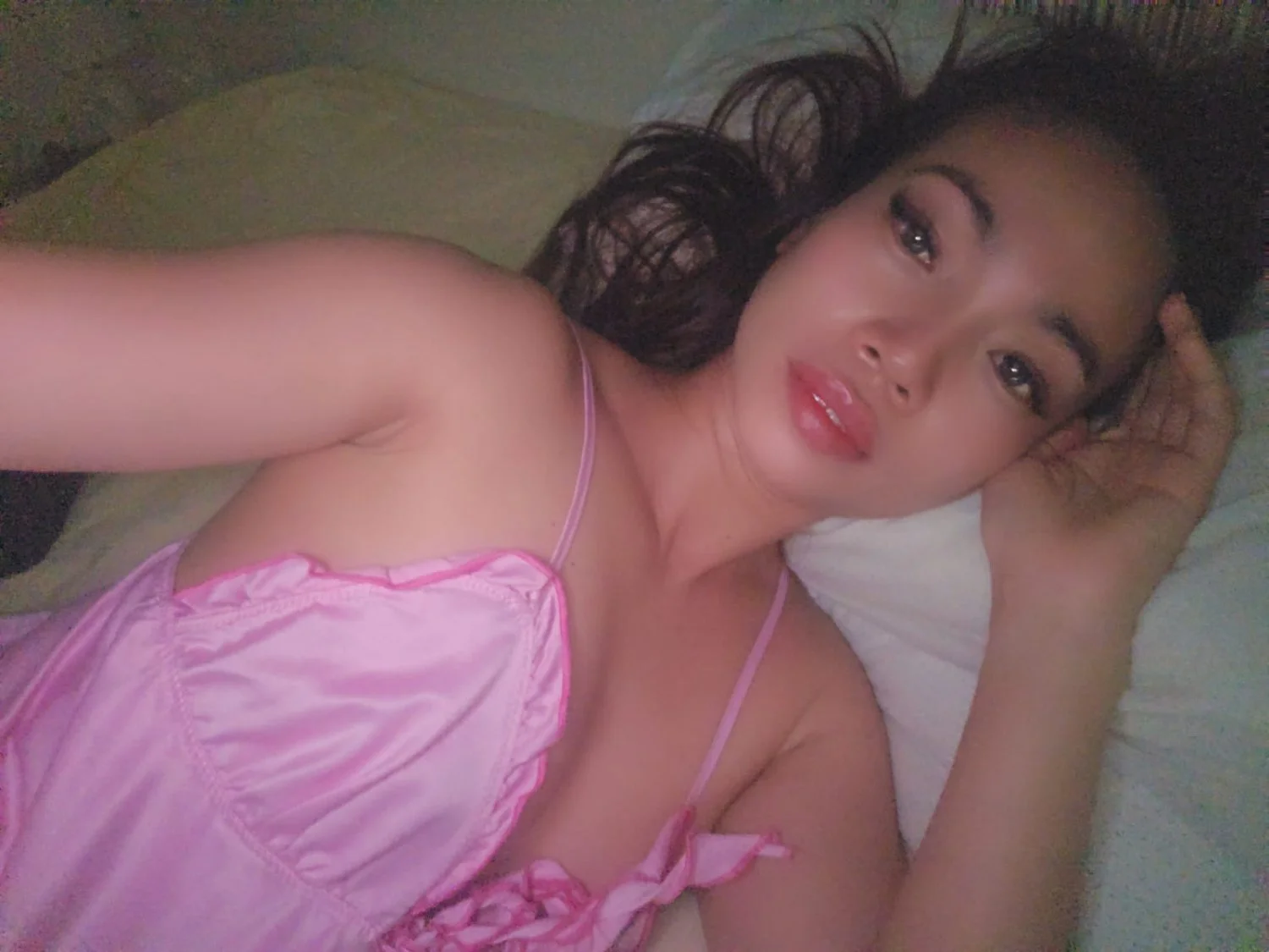 Filipino whore cheating on her boyfriend image 2
