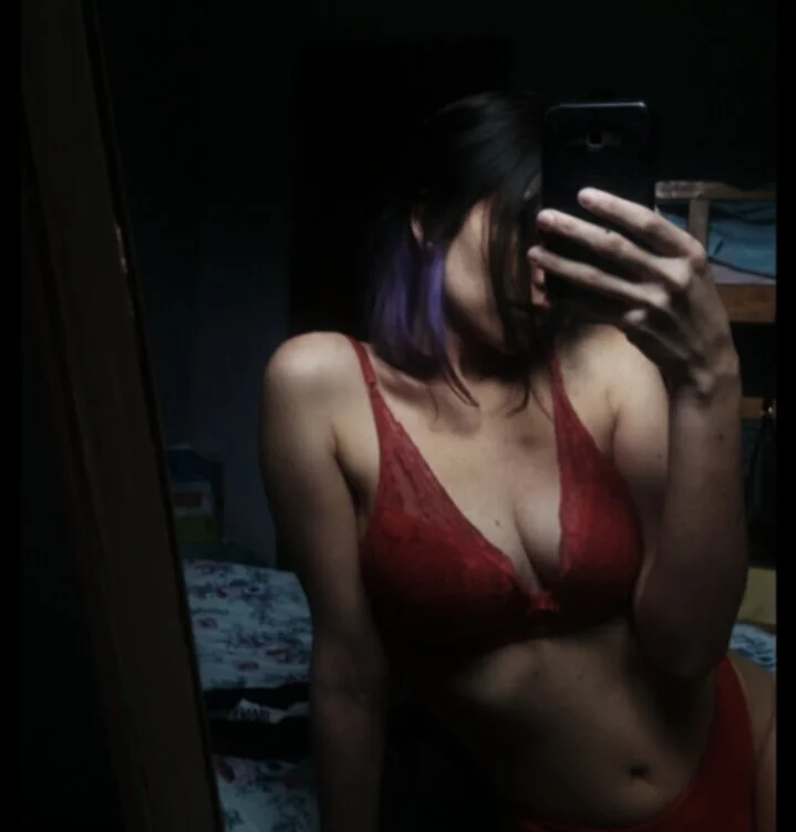Hot slut gf submitted image 2