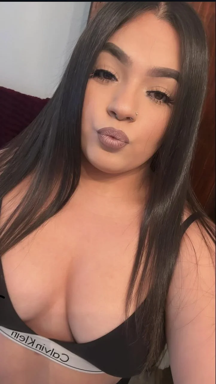 Chubby sexy Latina image 2