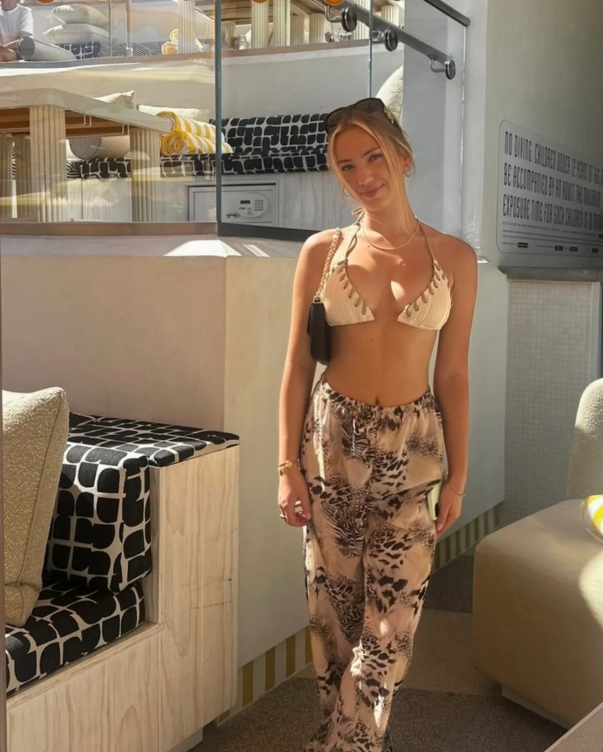 Alice K - Tight college slut (Rutgers) image 5