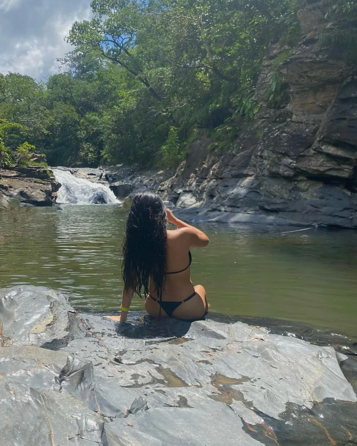 Stunning latina teen slut Yasmin image 4