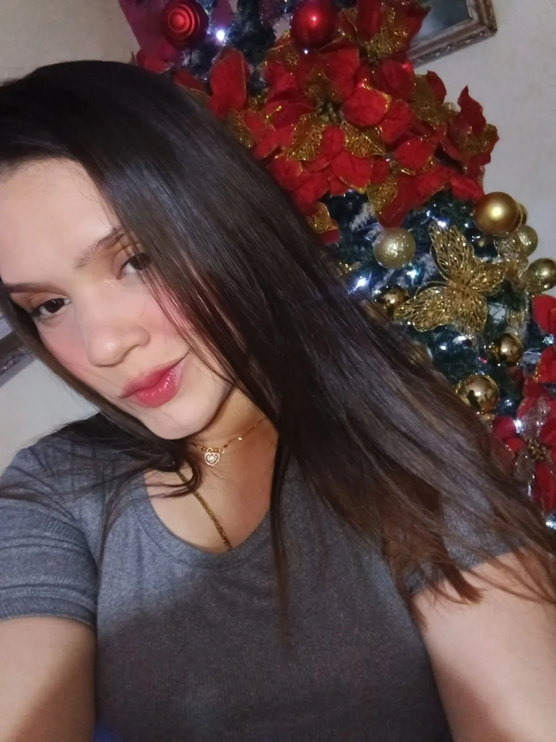 Necesito material de ella si alguien tiene o la conoce es venezolana image 2
