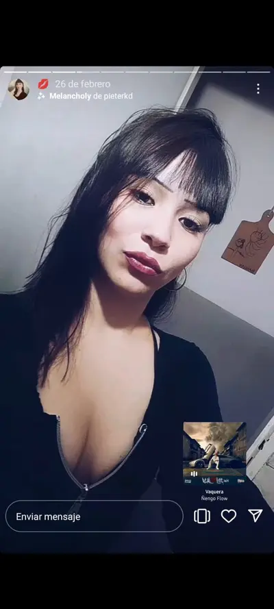 Fotos de mi ex y las demas todas de sus amigas, el que quiera pasar material y q lo subo, mande DM cover image