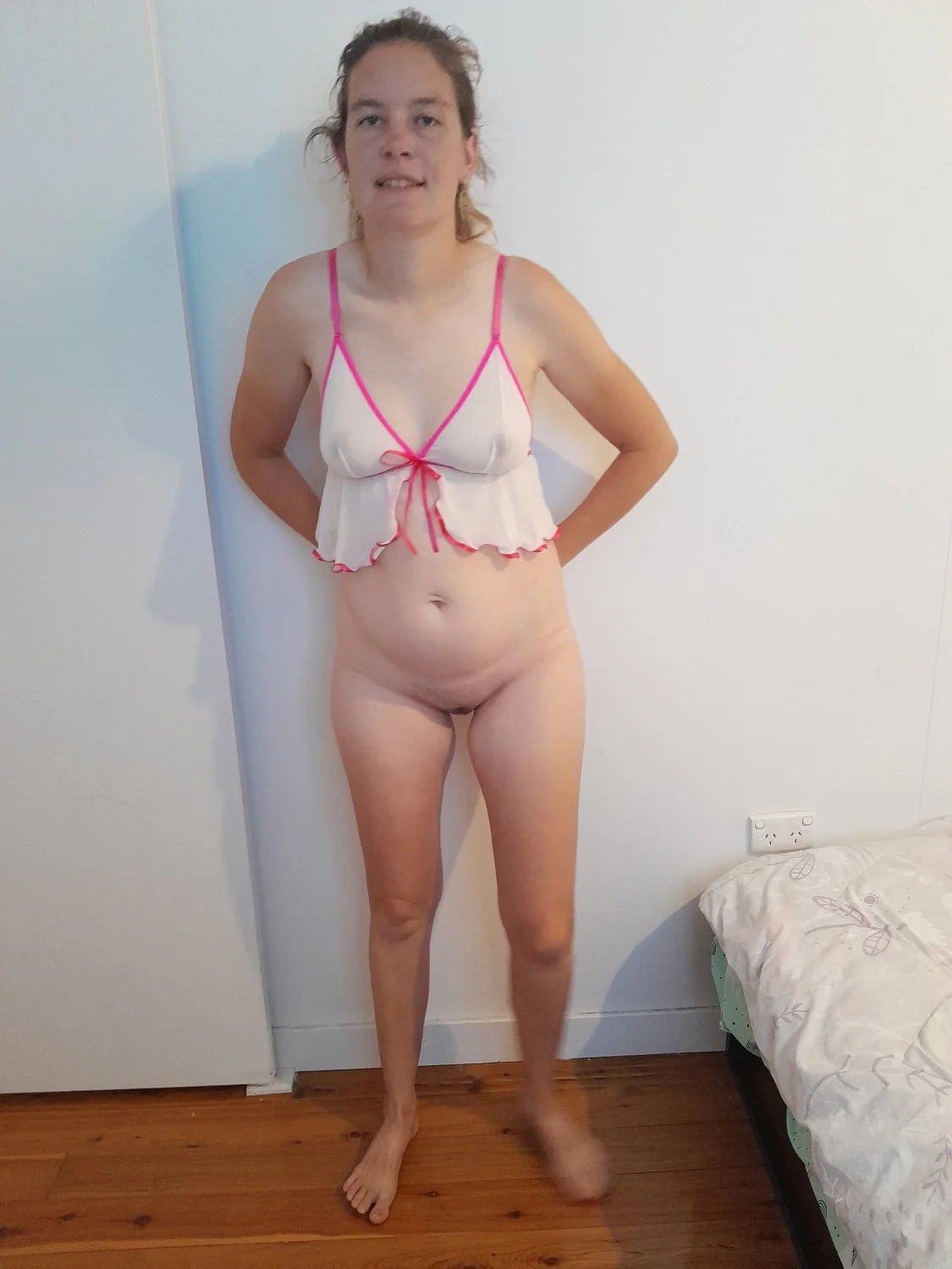 Bottomless slut main image