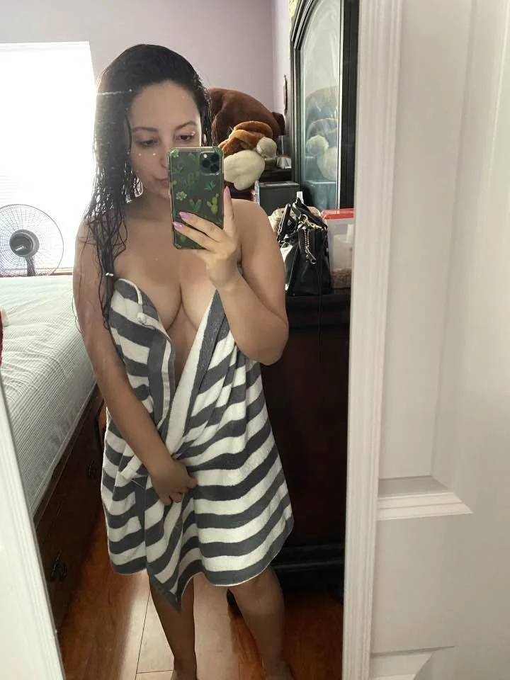 Latina Slutwife Jade Again image 16