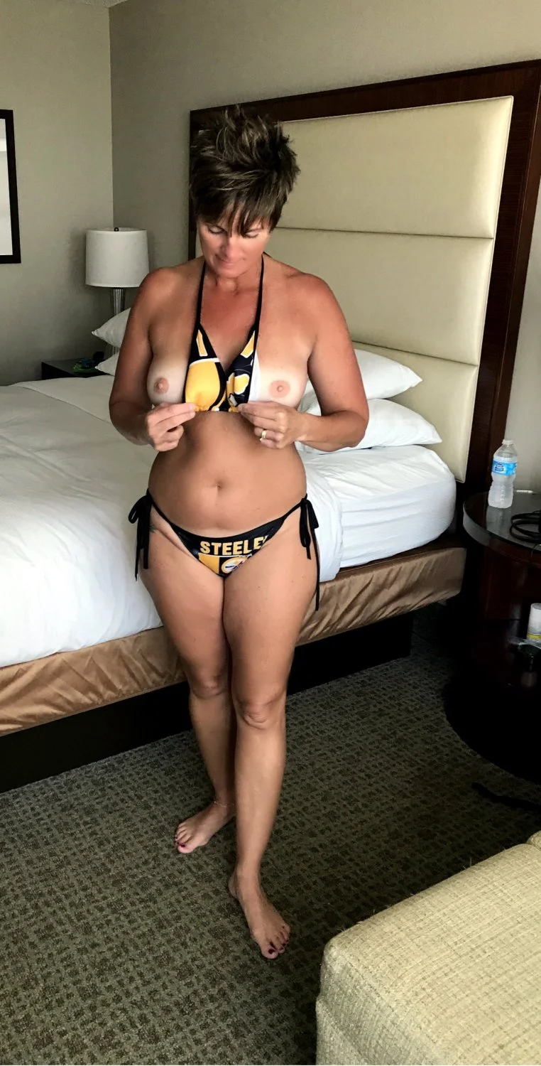 Steeler Wife image 6
