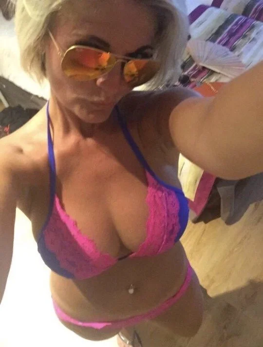 Milf Summer Essex UK image 10