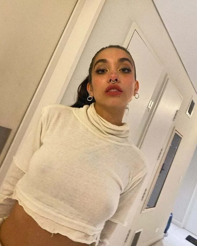 Maria Becerra [ZP] image 10