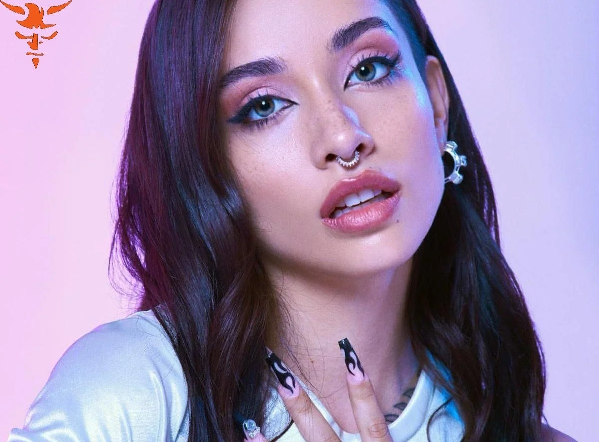 Maria Becerra [ZP] image 2
