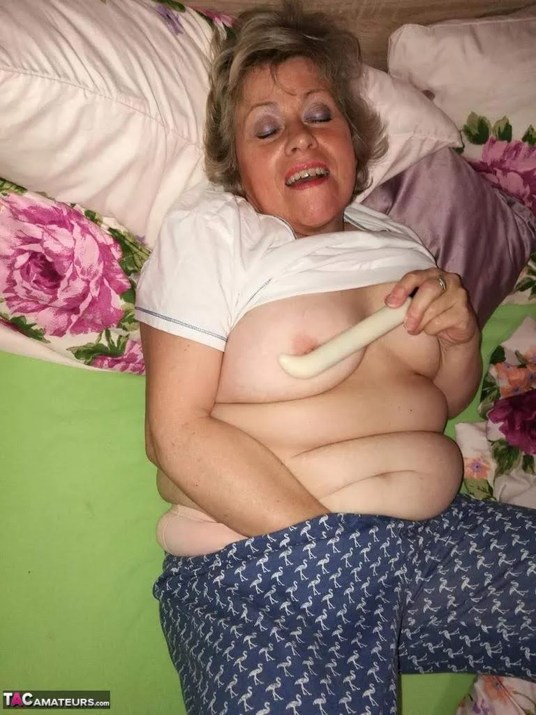 Dona alvarinda de lajes está é velha na putaria catarinense image 3