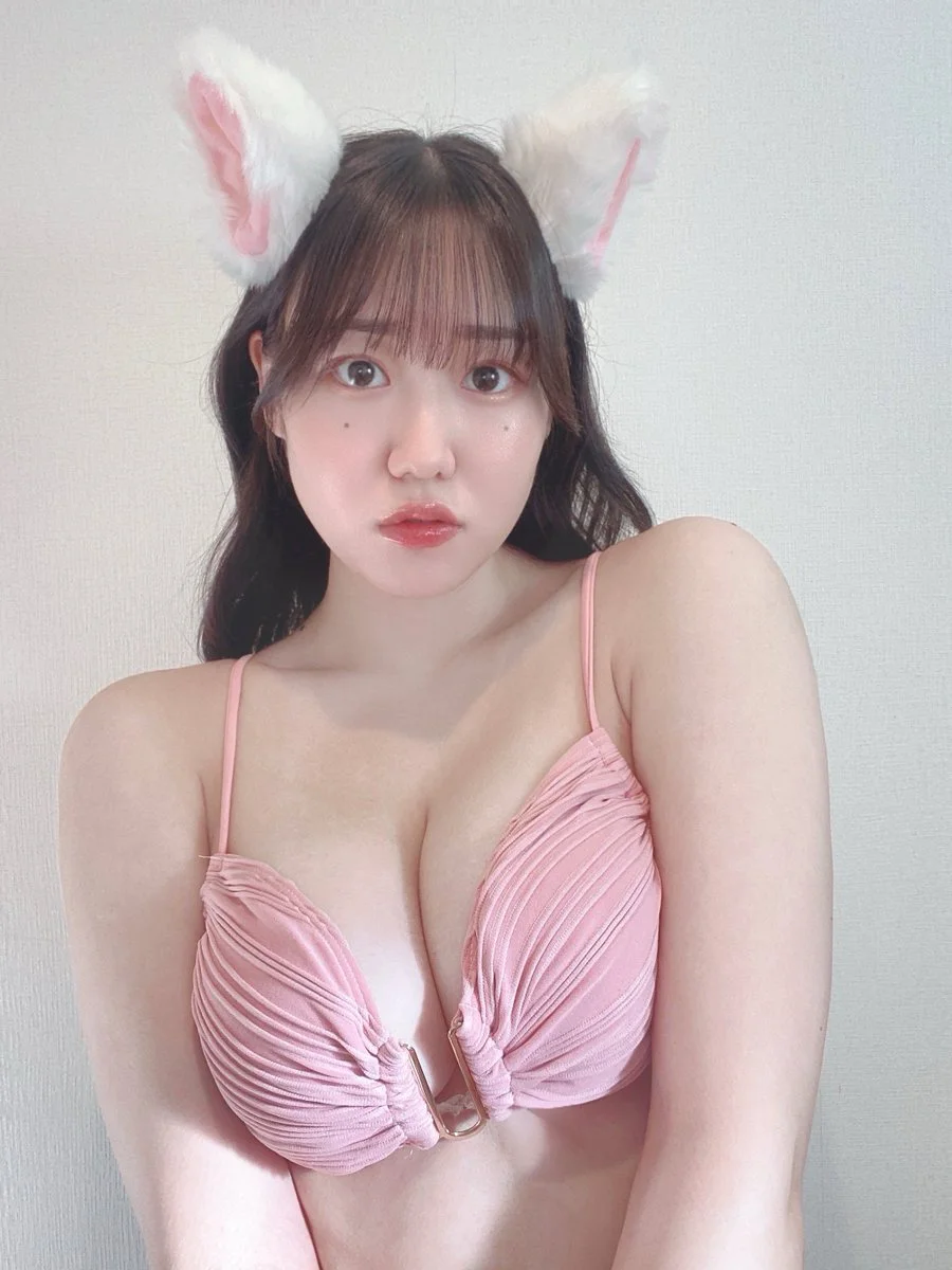 2️⃣ Tomori Arikawa 有川燈莉 Gravure image 8