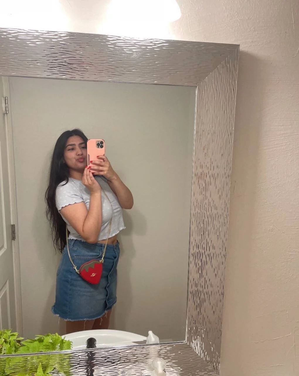 Cucks hot thick gf main image