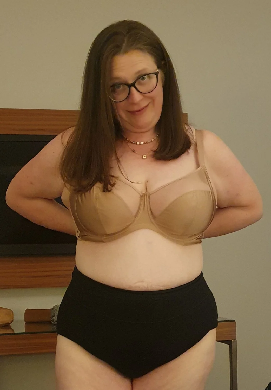 Milf Bra Fetish? image 3