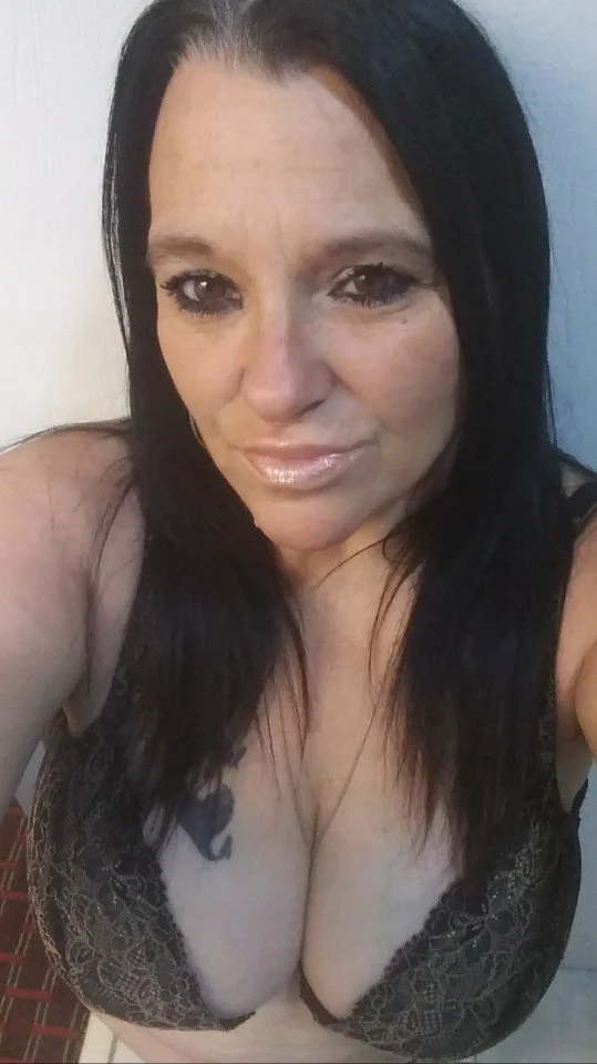Milf Bra Fetish? image 5