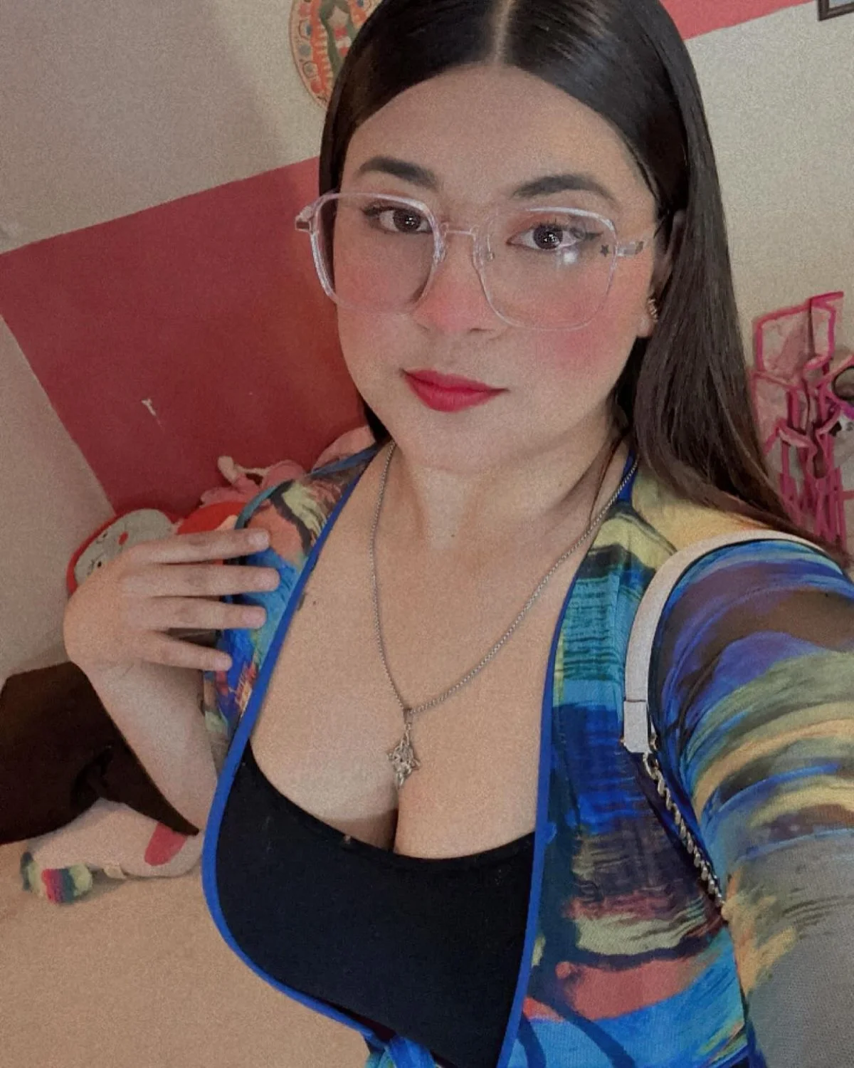 Linda puta chichóna image 3