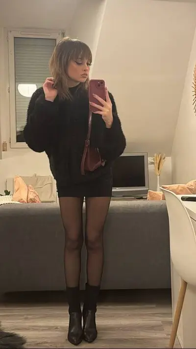 Laura, 21 French slut cover image