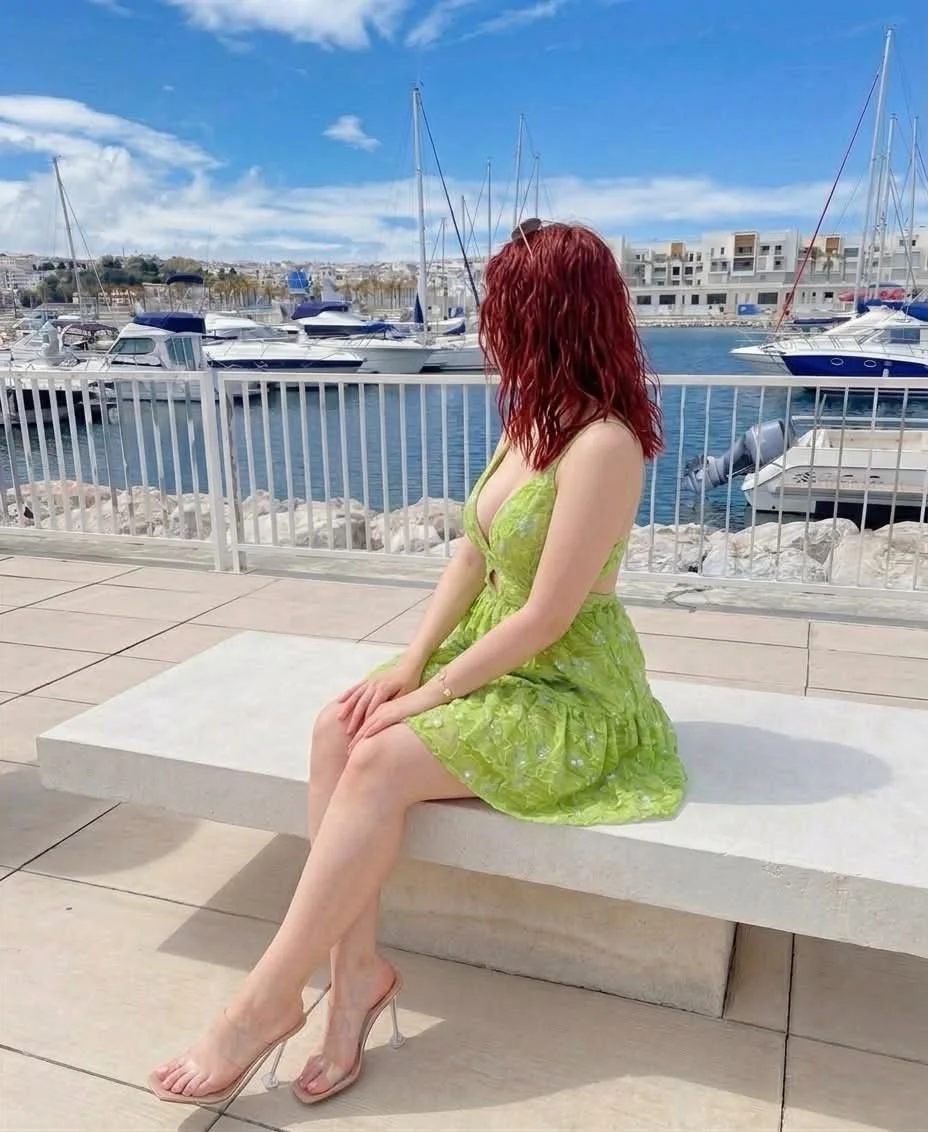 Sexy feet of redhead slut image 6