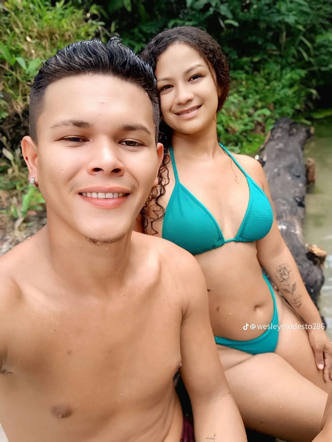 adora exibir a esposa image 16