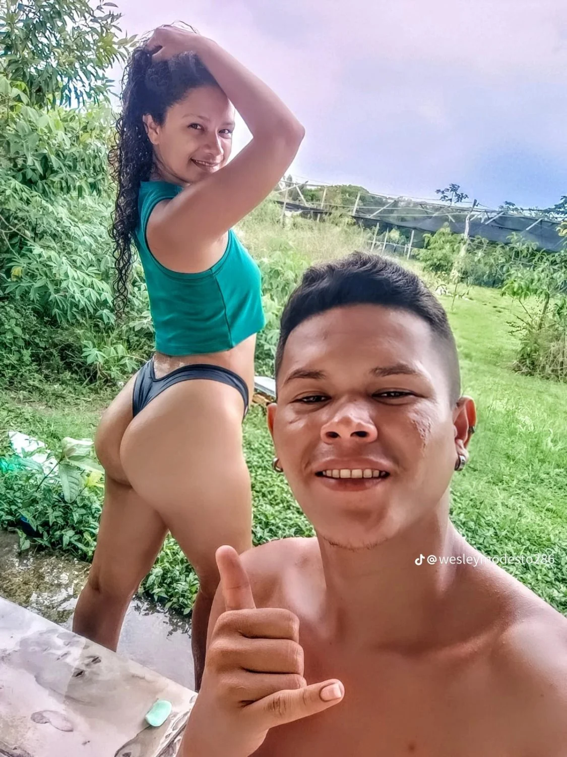 adora exibir a esposa image 9