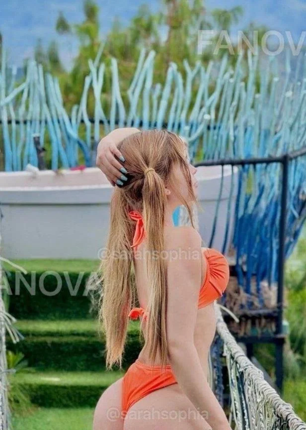 Sarita Sofía linda y caliente colombiana de gran culo y unas pedazos de tetas hot Big ass perra puta main image