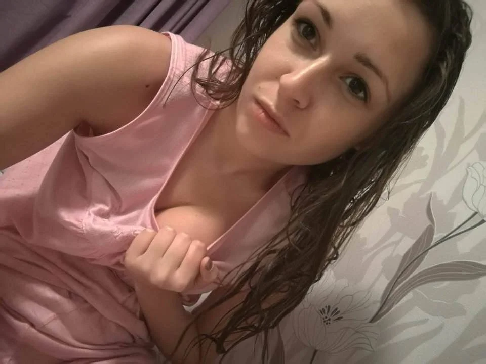 Nerd glasses slut kik @areudad image 10