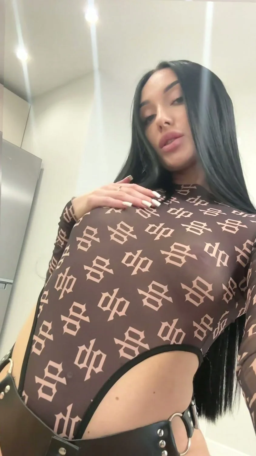 🔞 busty curvy body masturbating horny nude squirt 🫦😈 Check my OF image 2