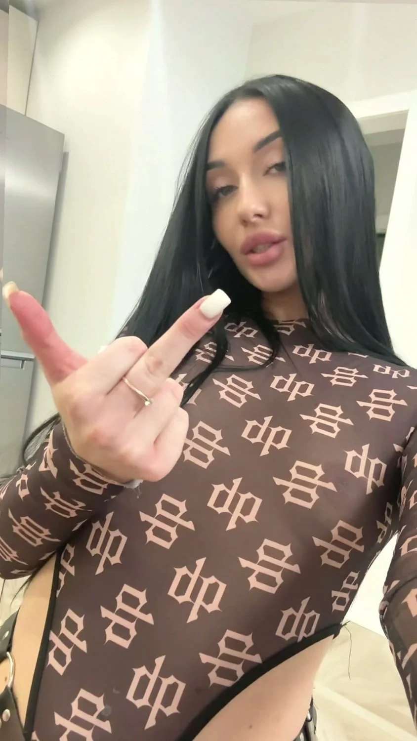 🔞 busty curvy body masturbating horny nude squirt 🫦😈 Check my OF image 3