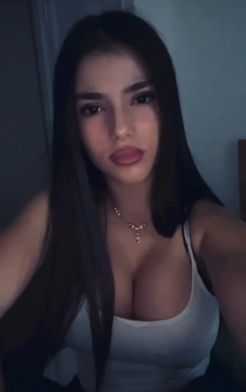 Teen whore with Huge tits image 14