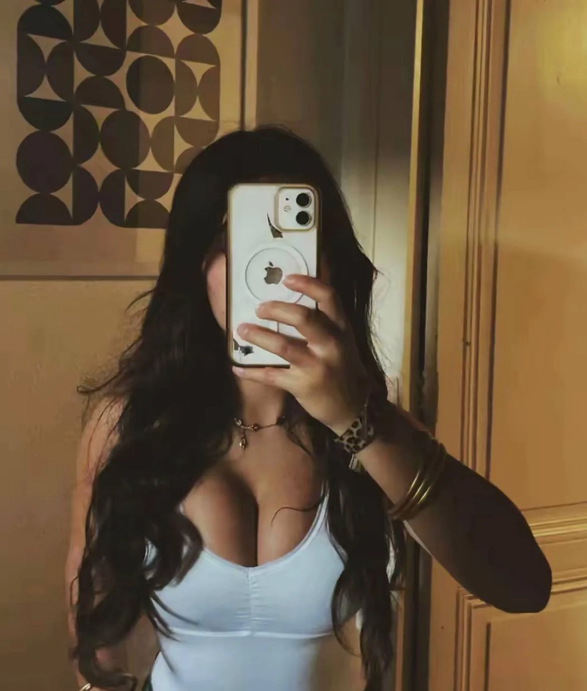Teen whore with Huge tits image 4