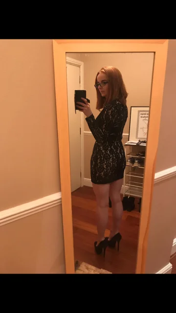 Redhead London Wife image 11