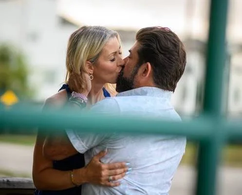 Holly and Hubby go golfing before she gets her BBC MFM image 3