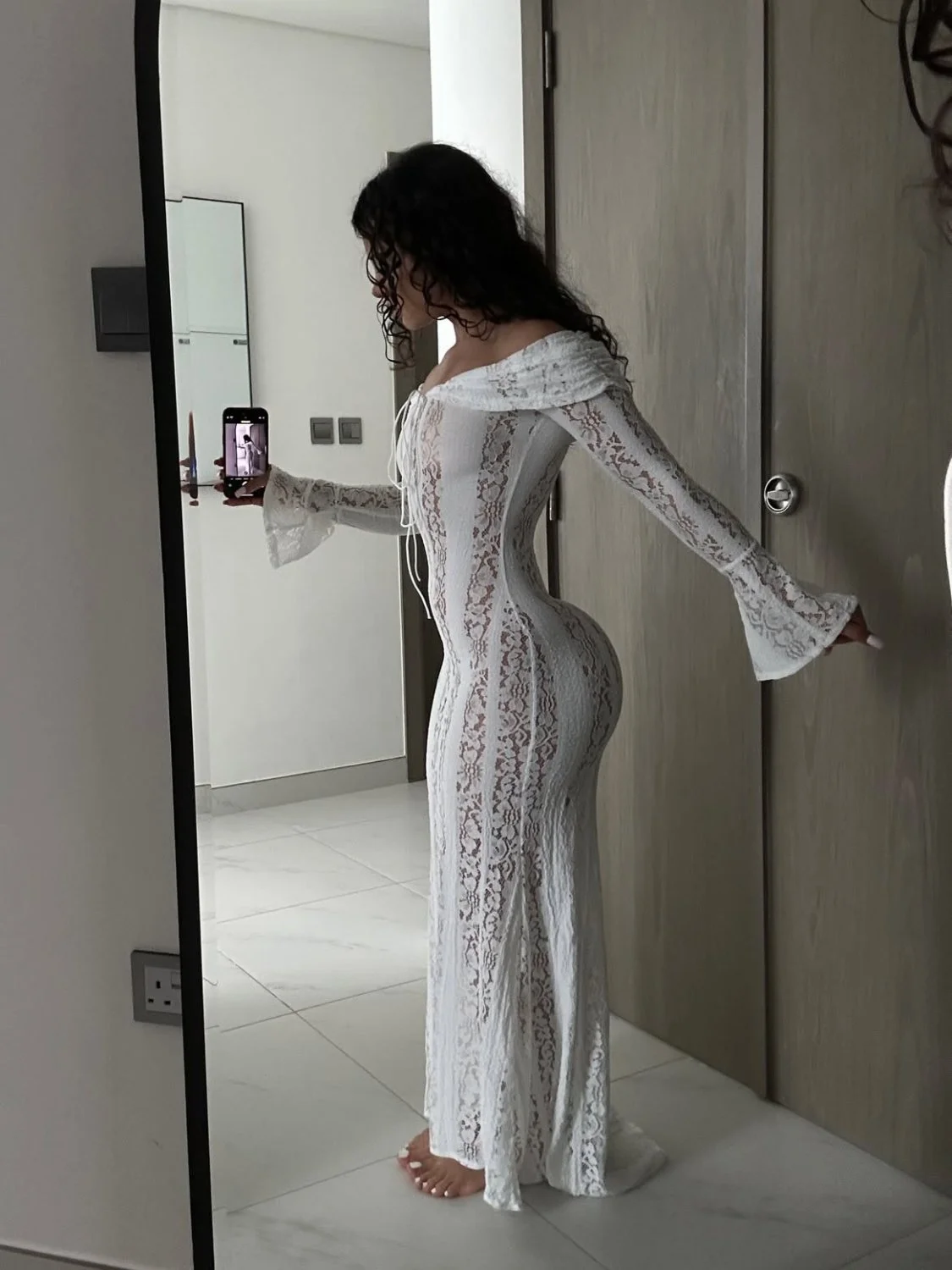Body is Tea 4 image 21