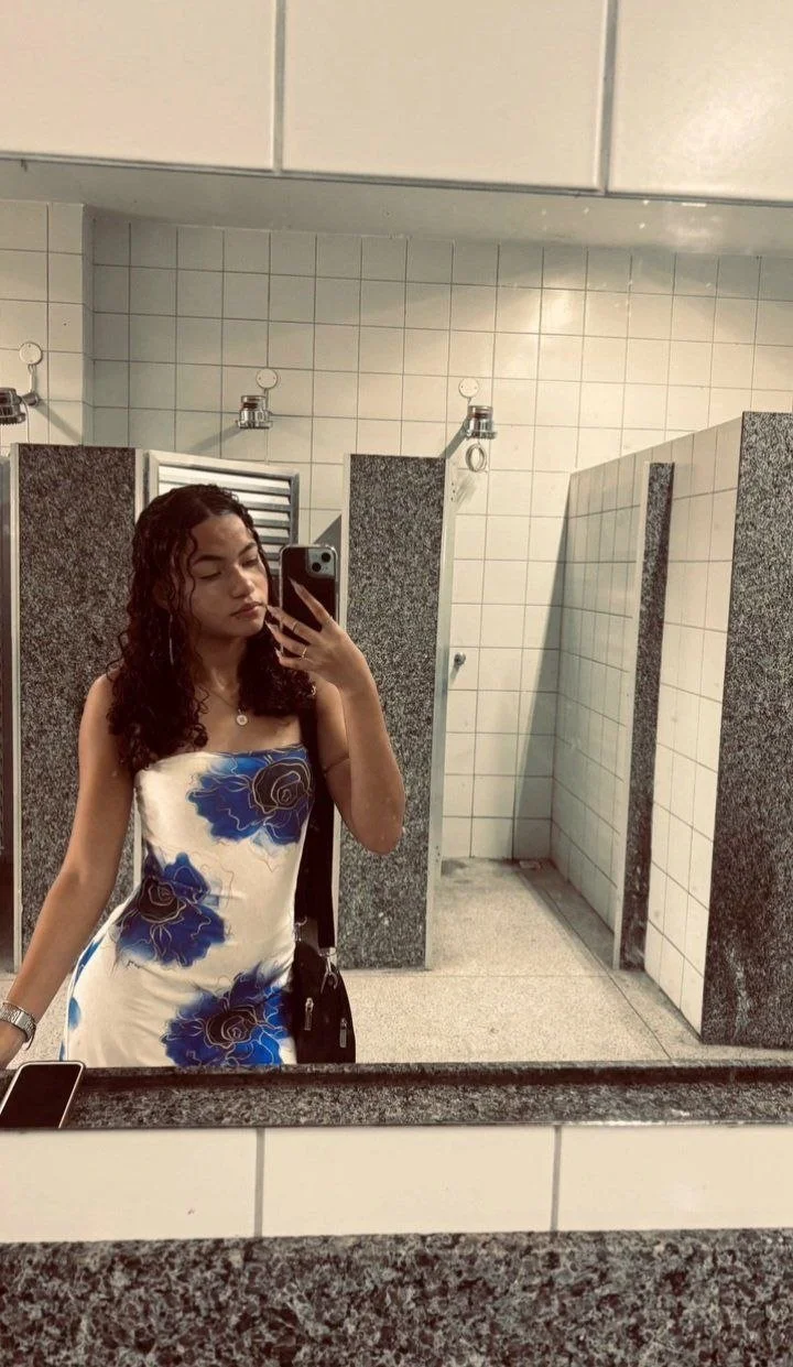 Novinha vazou dando a buceta de 4! deixou o corno filmar a raba e ele vazou a gostosa image 2