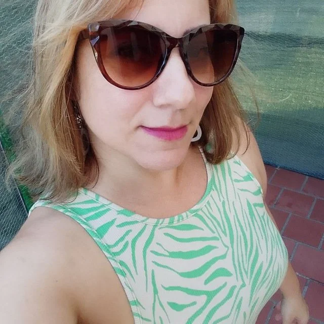 Cojiendo una brasilera milf image 9