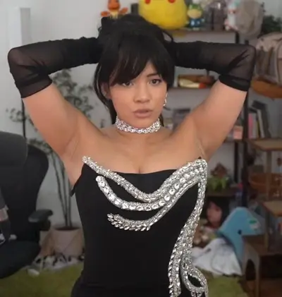 Cinna nutty armpits 🤤 imagine her in front of you like this💦 cover image