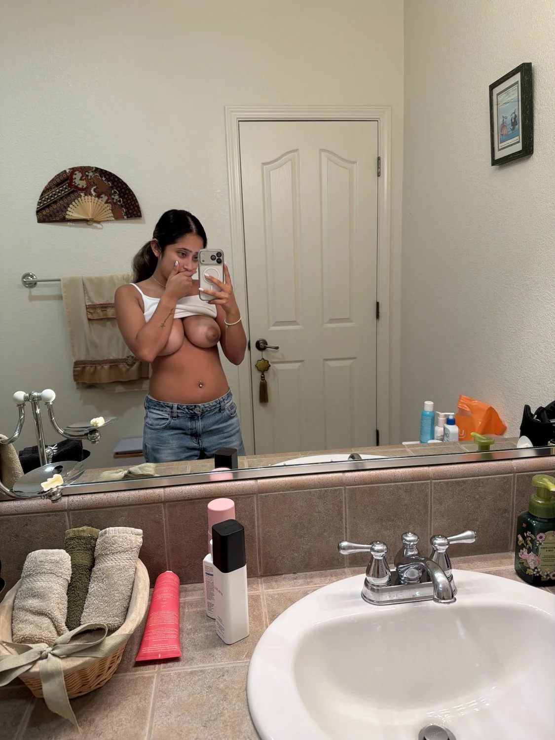 📸 [Selfiehoooooot] main image