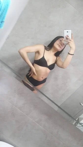 Rica morra flaquita le manda fotos al novio image 16