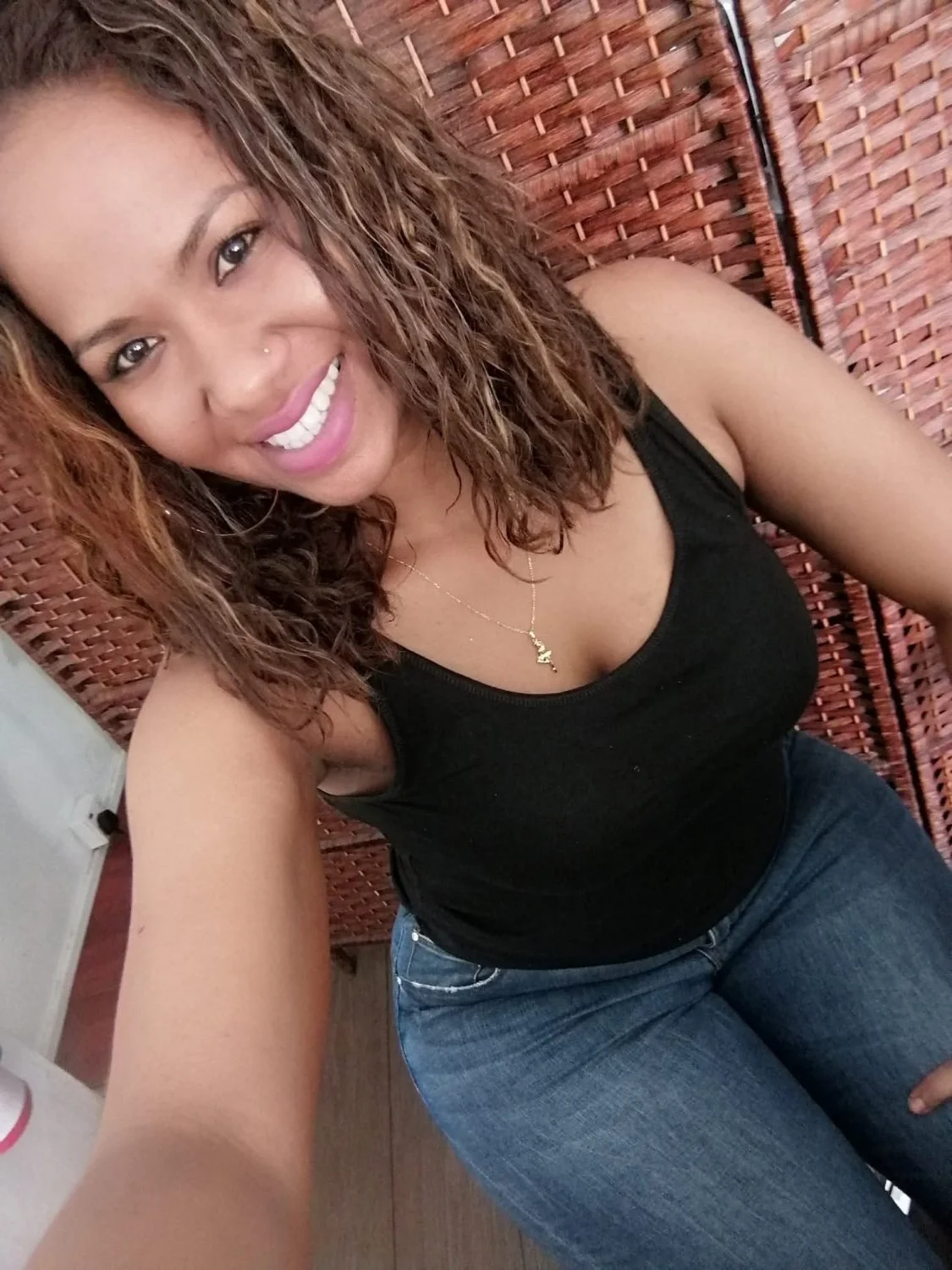 Christelle is acting like a slut.. One of the biggest ass I have seen in my life image 4