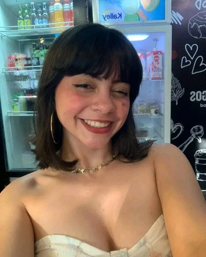 Novinha safada gravou siririca pro amigo do ex!! namorada branquinha peituda vazada no amador image 1