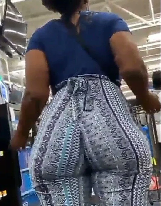 Jiggly booty stranger image 1