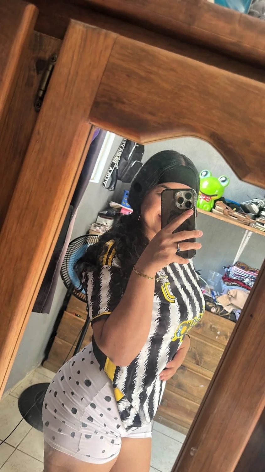 Que traera tanguita cachetero o hilo la maldita puta de Xochitl Malagon image 1