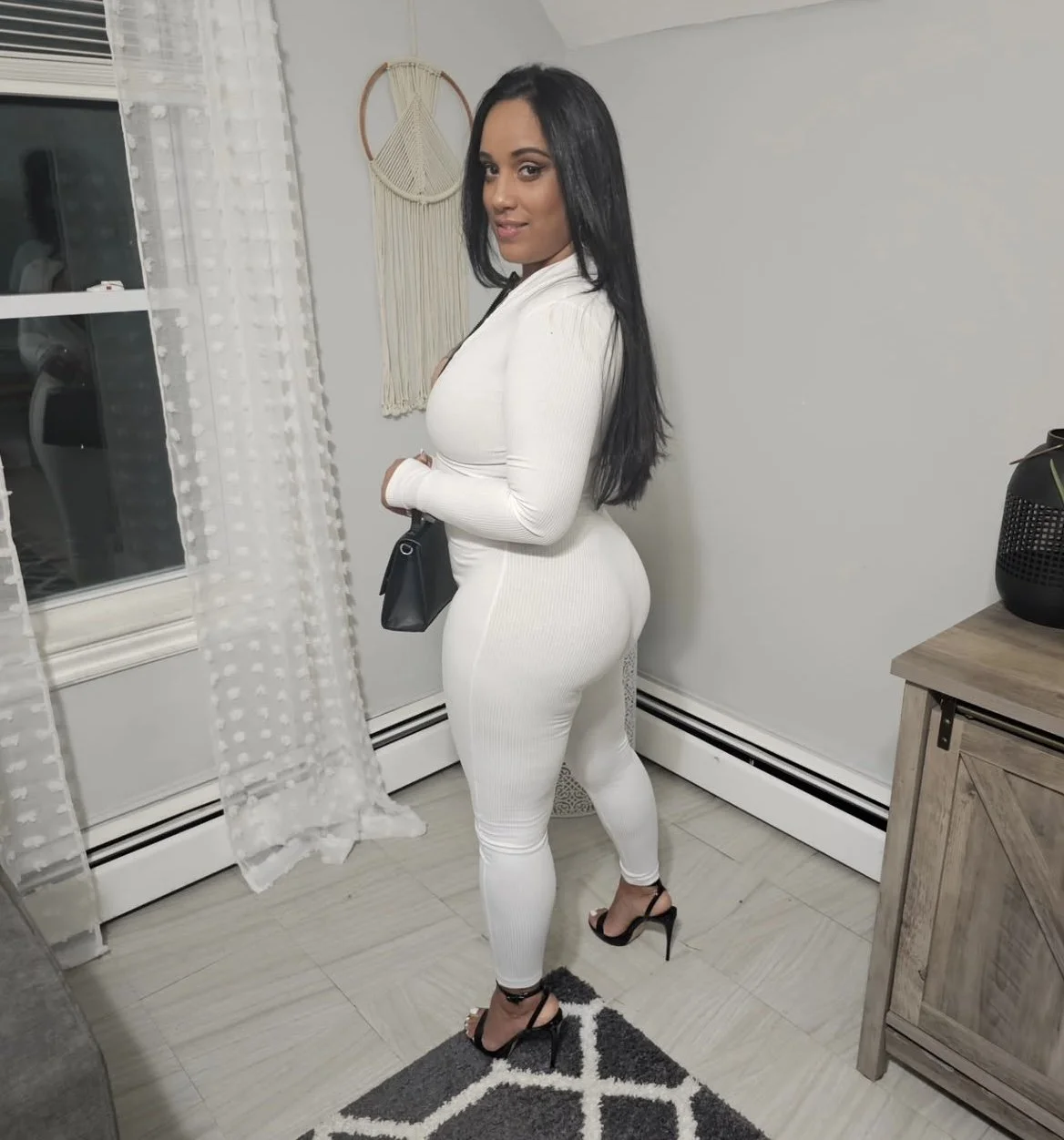 Latina milf with cute feet and big tits and ass image 8
