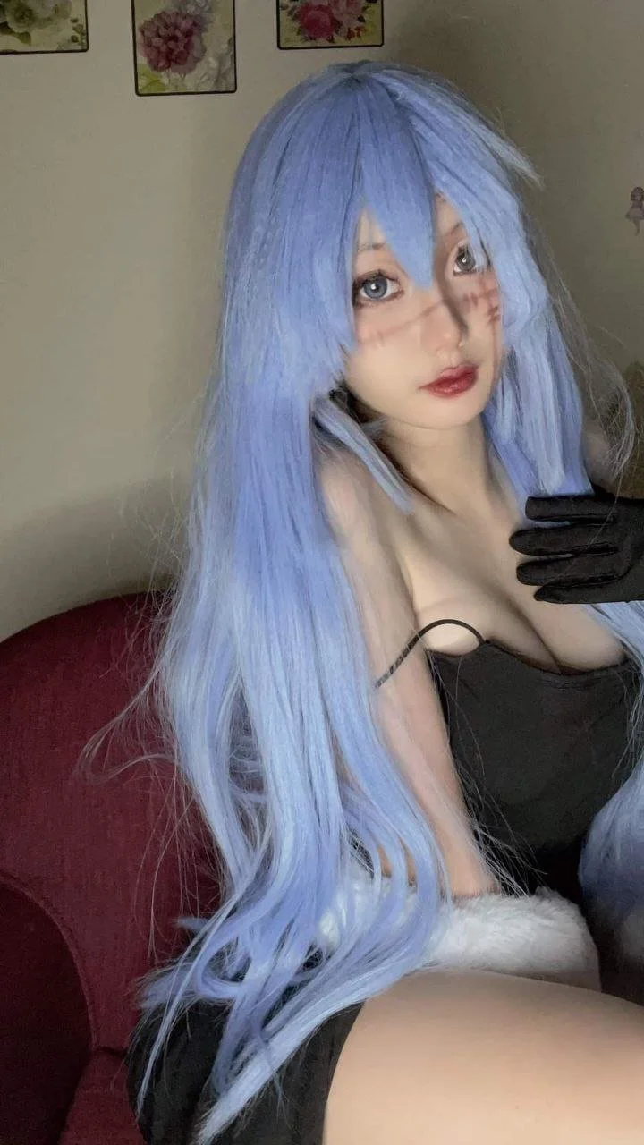 sexy naive cosplayer friend image 16