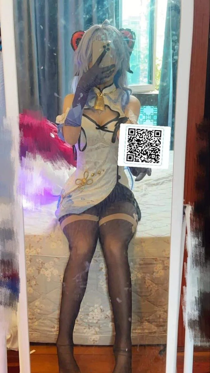 sexy naive cosplayer friend image 17