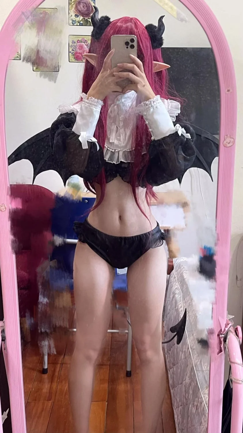 sexy naive cosplayer friend image 22