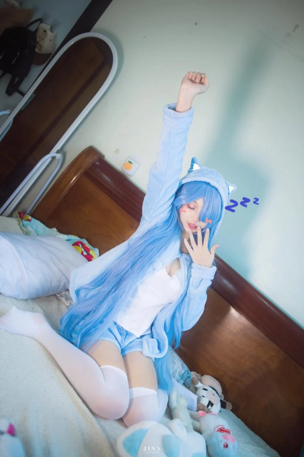 sexy naive cosplayer friend image 24