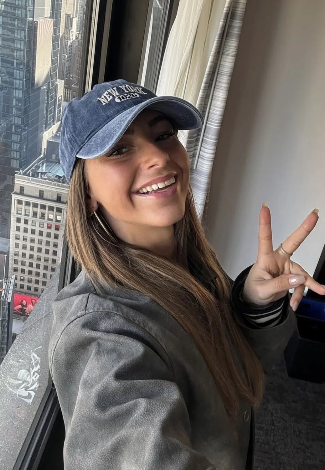 Dutch Alicia image 19